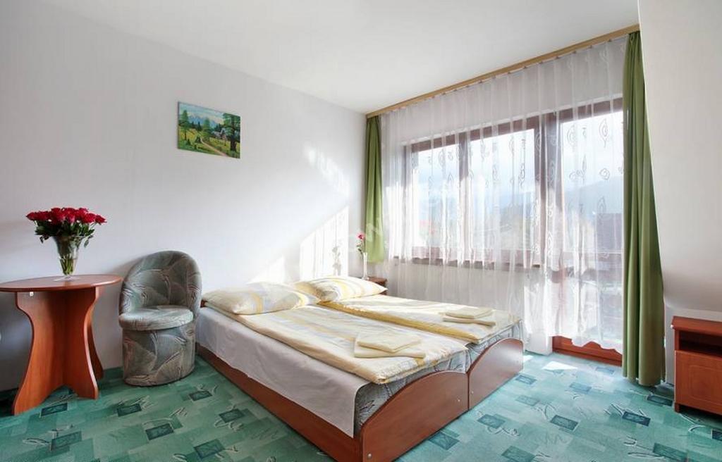 Willa Slavita Wygodne Pokoje Z Lazienkami, Tv, Wifi, Duzy Parking Ul Pardalowka ザコパネ 部屋 写真